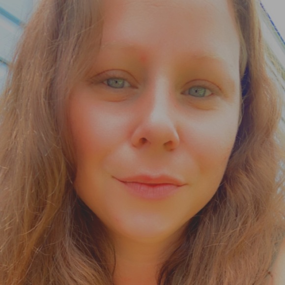 Meet your Posher, Amber - Picture 1 of 1